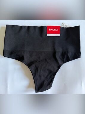 SPANX Black Seamless Shaping Thong